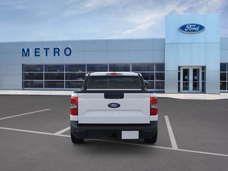 New 2025 Oxford White Ford XLT image 6