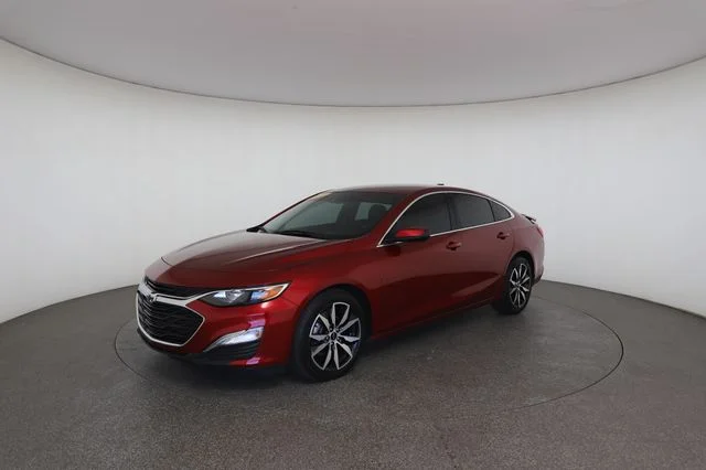 Used 2021 Red Chevrolet RS image 3