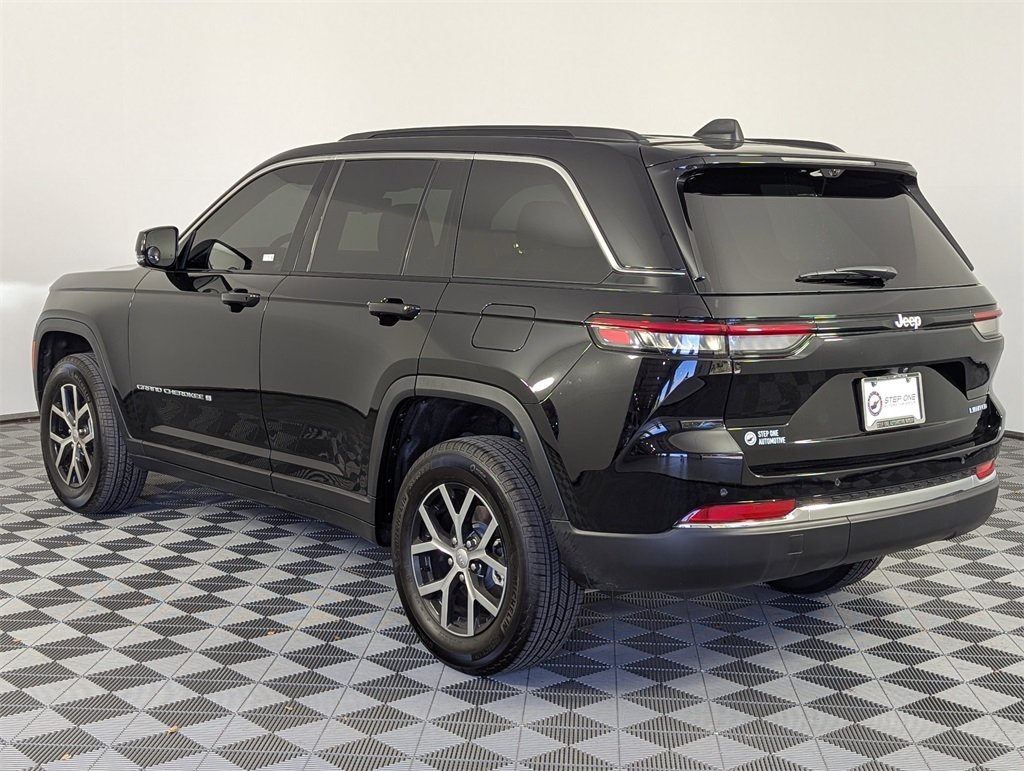 2025 Jeep Grand Cherokee Limited photo 4