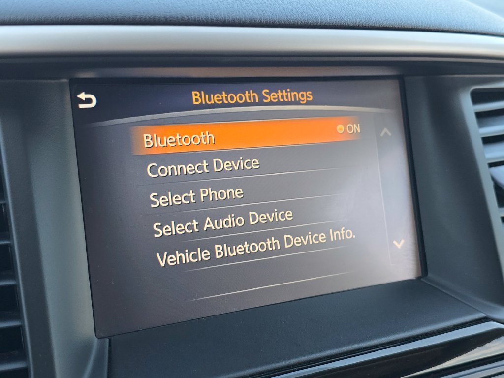 Used 2019 White Nissan SV image 31