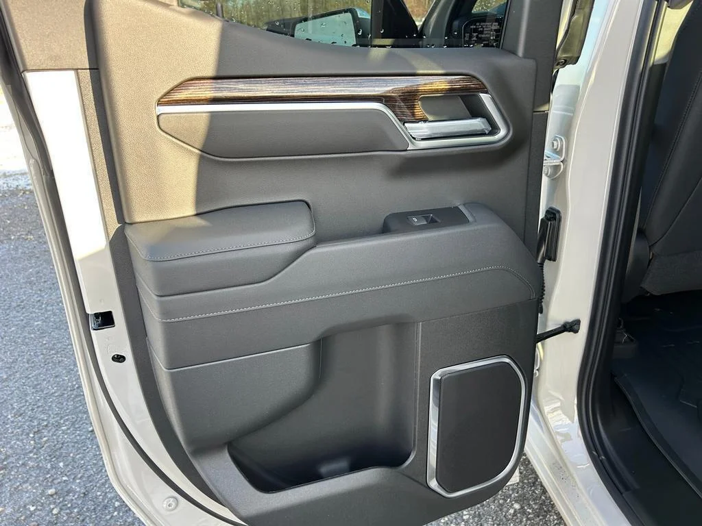 New 2026 TAN GMC SLE image 7