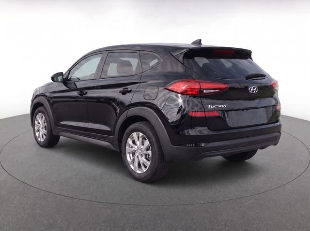 Used 2019 Black Hyundai SE image 3