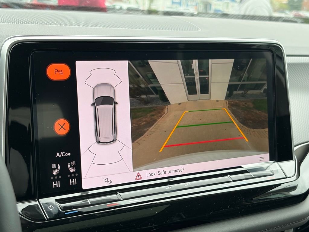 New 2026 Opal White Pearl Volkswagen Peak Edition image 29