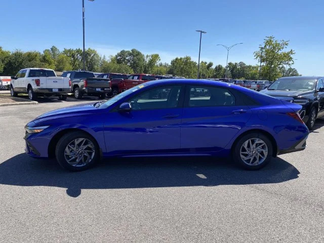 Used 2024 Blue Hyundai SEL image 30