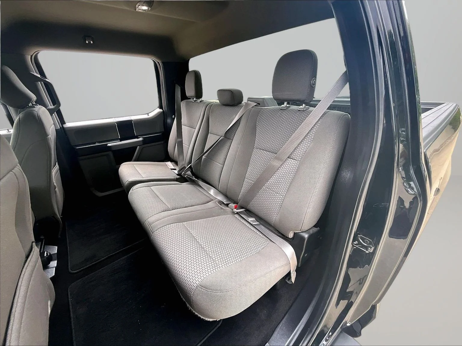 Used 2018 Black Ford XLT image 26