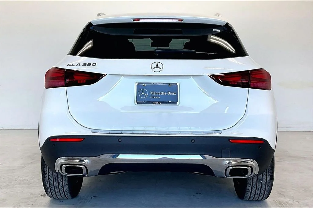 New 2026 Polar White Mercedes-Benz GLA 250 image 16