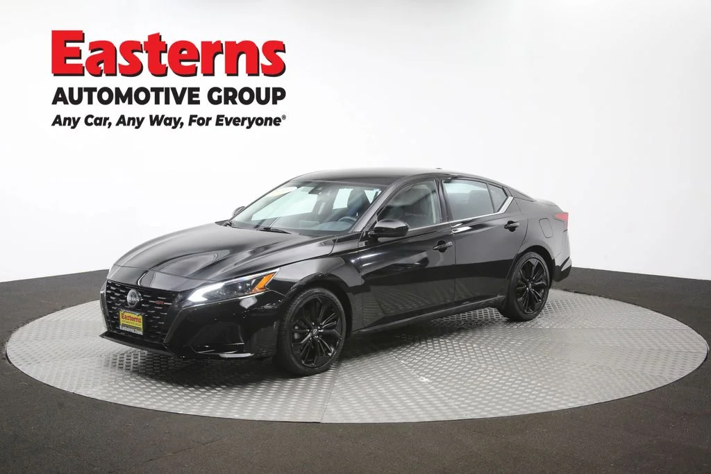 Used 2024 Black Nissan 2.5 SR image 57