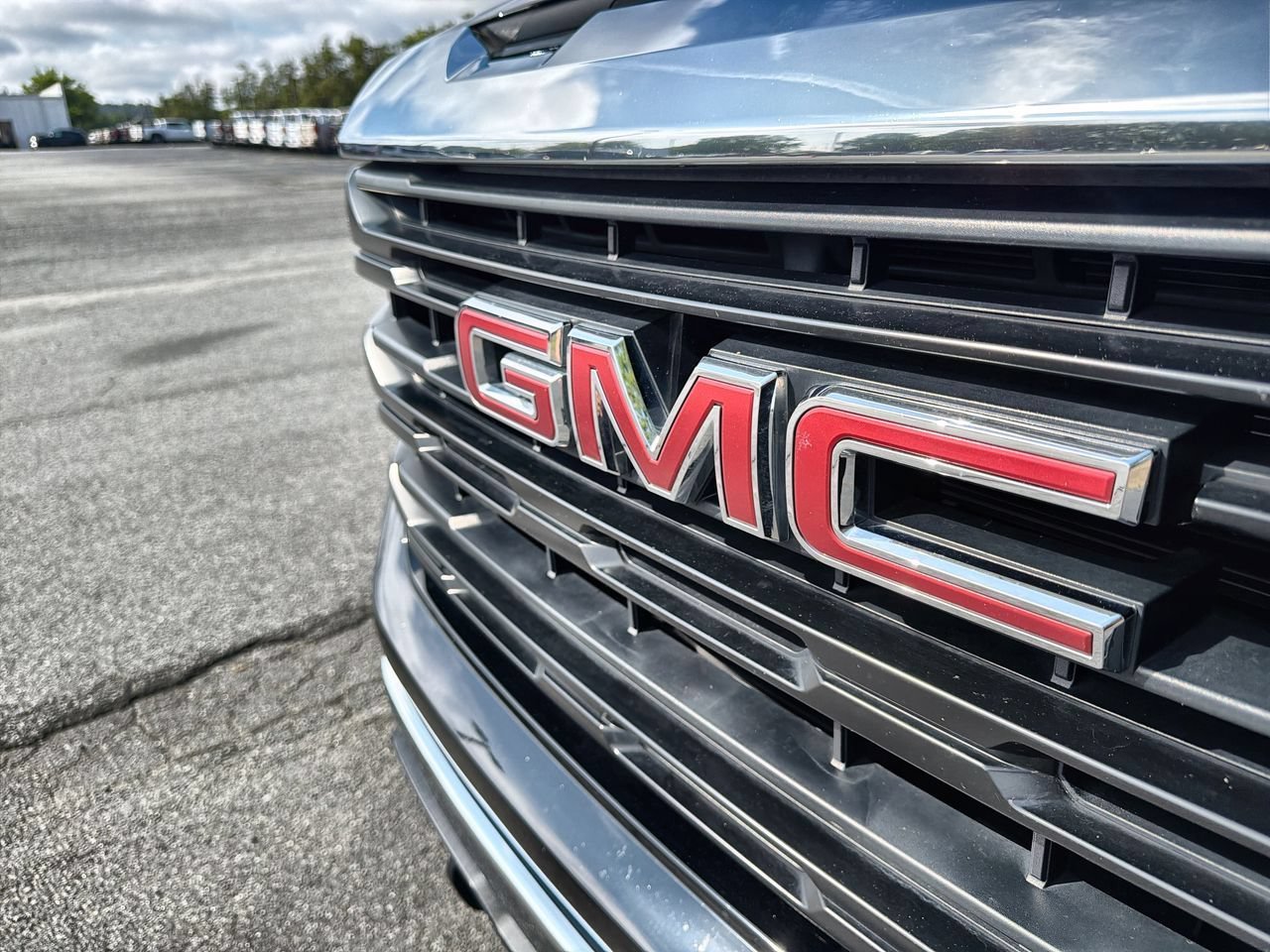 Used 2024 Onyx Black GMC Pro image 26