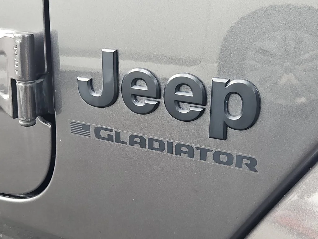 Used 2024 Granite Crystal Metallic Clearcoat Jeep Sport S image 26
