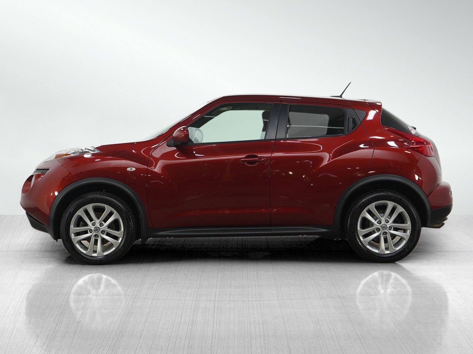 Used 2014 Nissan JUKE SV with VIN JN8AF5MV5ET483209 for sale in Minneapolis, Minnesota