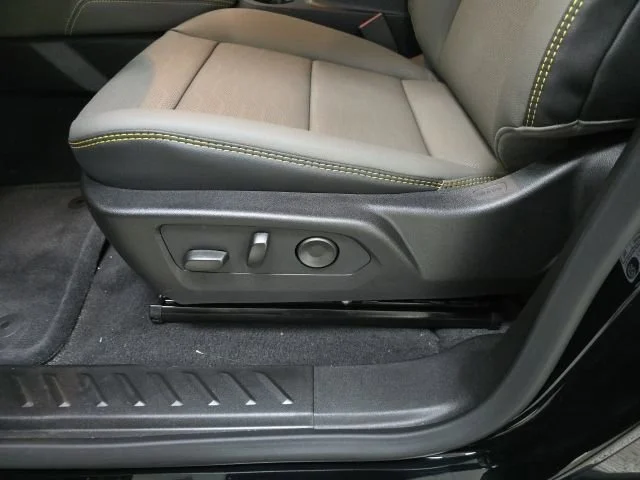 2026 Chevrolet Colorado ZR2 - Photo 17
