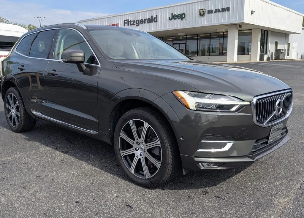 Used 2018 Green Volvo T6 Inscription image 14