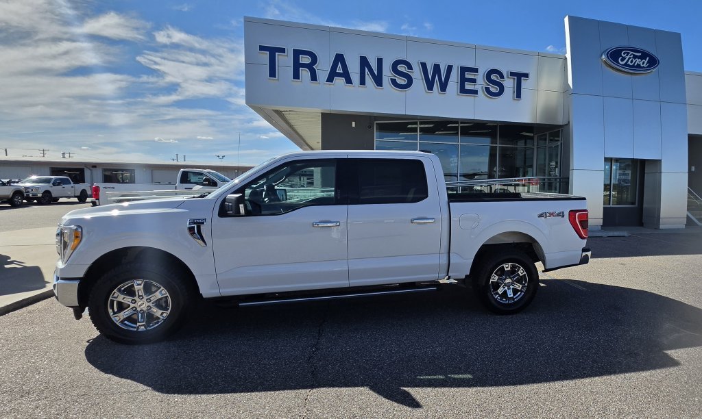 Used 2021 Oxford White Ford XLT image 2