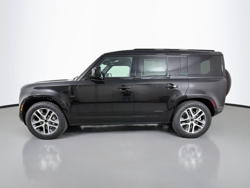 New 2026 Santorini Black Land Rover X-Dynamic SE image 8