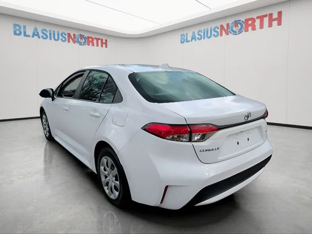 Used 2022 White Toyota LE image 7