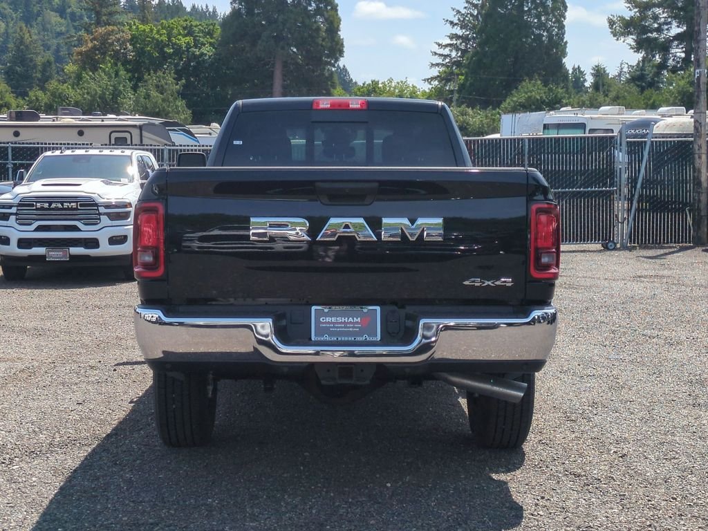 New 2026 Diamond Black Crystal Pearl-Coat Exterior Paint RAM Tradesman image 6