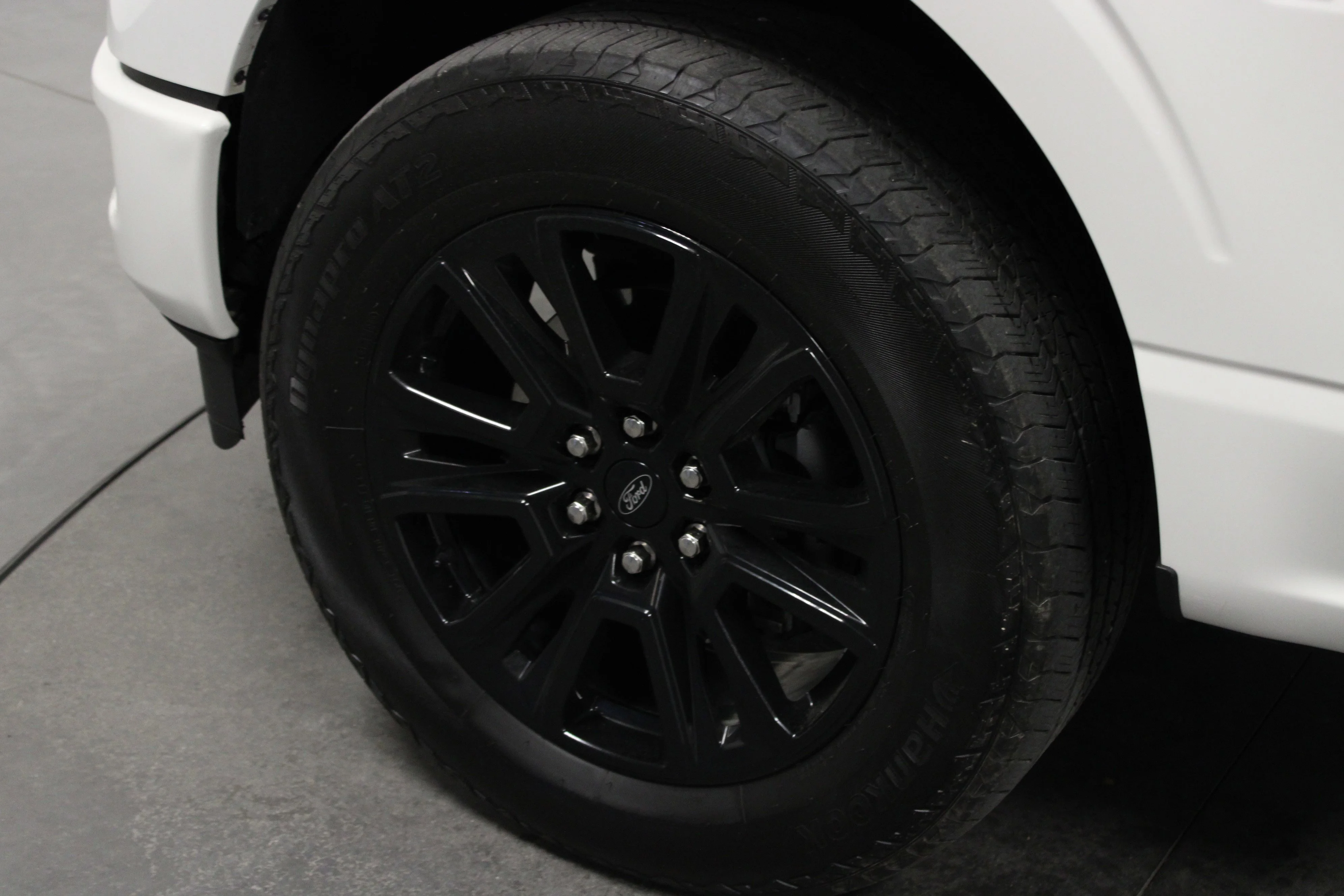 Used 2025 Star White Metallic Tri-Coat Ford Platinum image 10