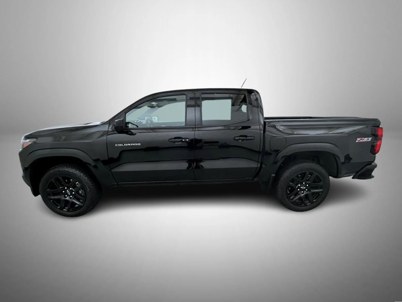 Used 2025 Black Chevrolet Z71 image 8