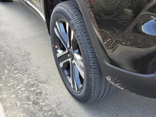 New 2027 High-Gloss Black Paint Jeep Limited image 5