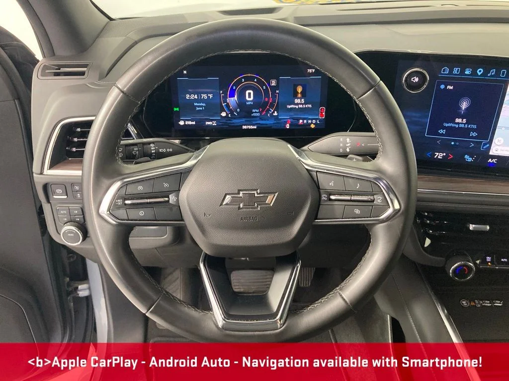 Used 2025 Gray Chevrolet Z71 image 7