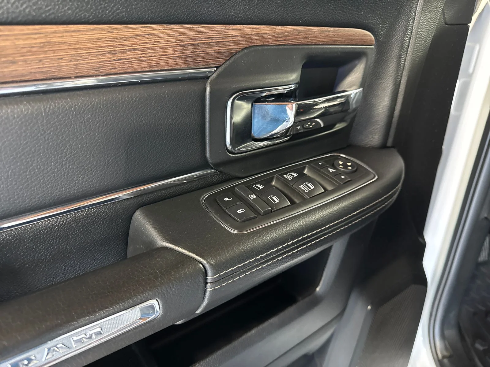 Used 2017 Bright White Clearcoat Ram Laramie image 16