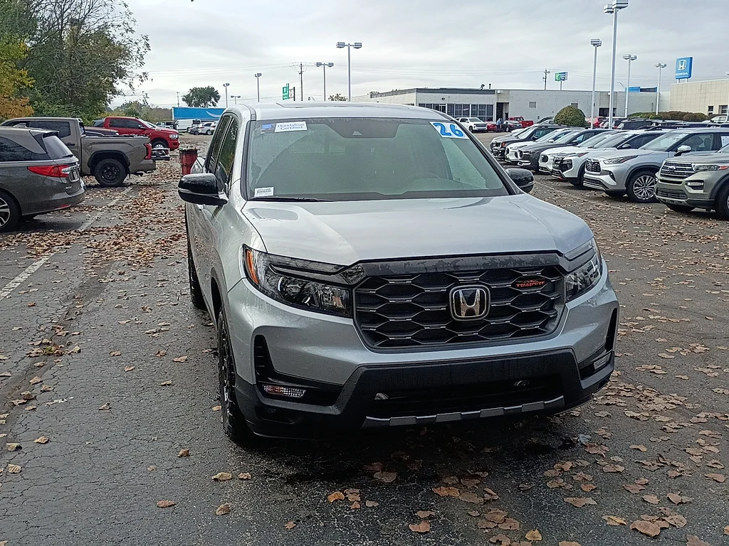Certified Used 2026 Solar Silver Metallic Honda TrailSport S image 1