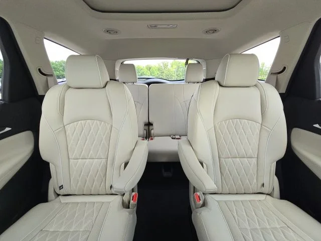 Used 2023 Green Buick Avenir image 20
