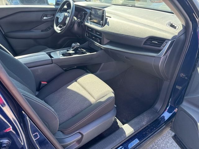 Used 2024 Blue Nissan SV image 9