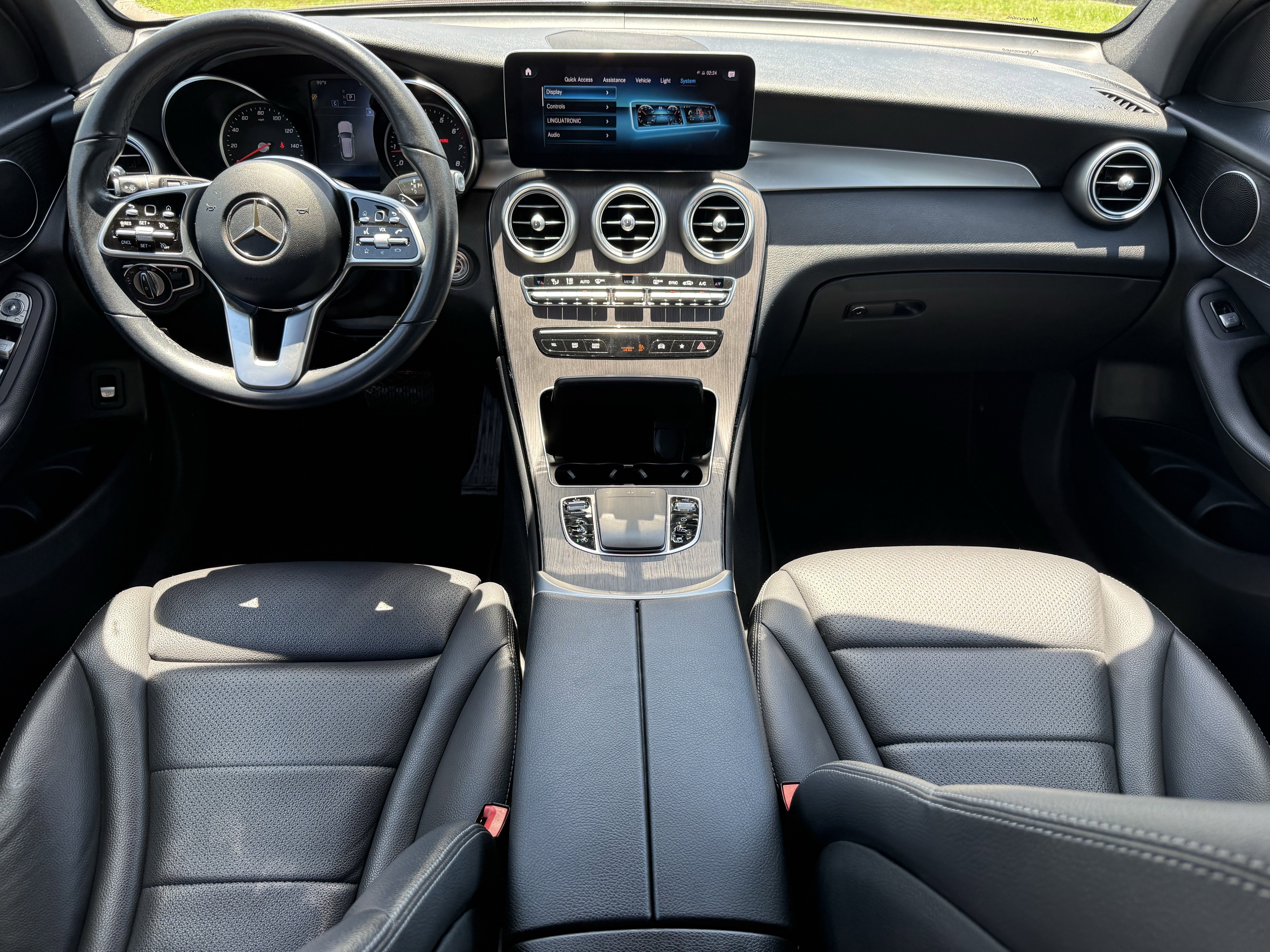 2022 Mercedes-Benz GLC GLC300 - Photo 12