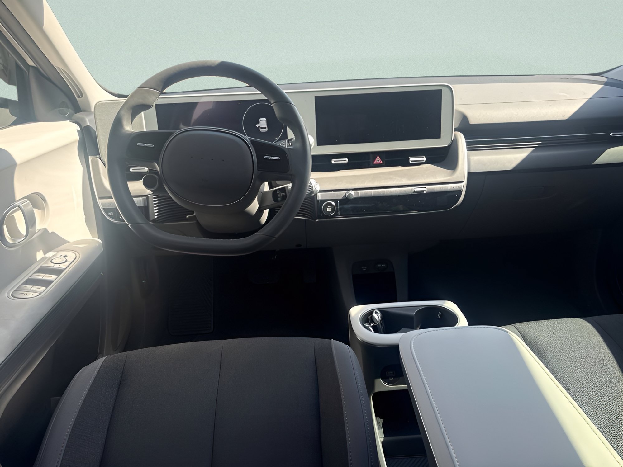 Used 2024 Cyber Gray Hyundai SEL image 19