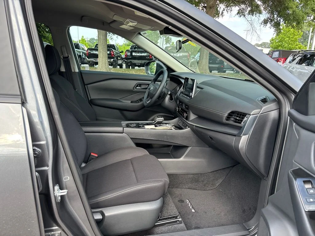 2026 Nissan Rogue S - Photo 17