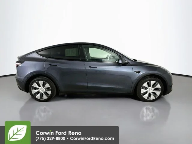 Used 2023 Midnight Silver Metallic Tesla Long Range image 9