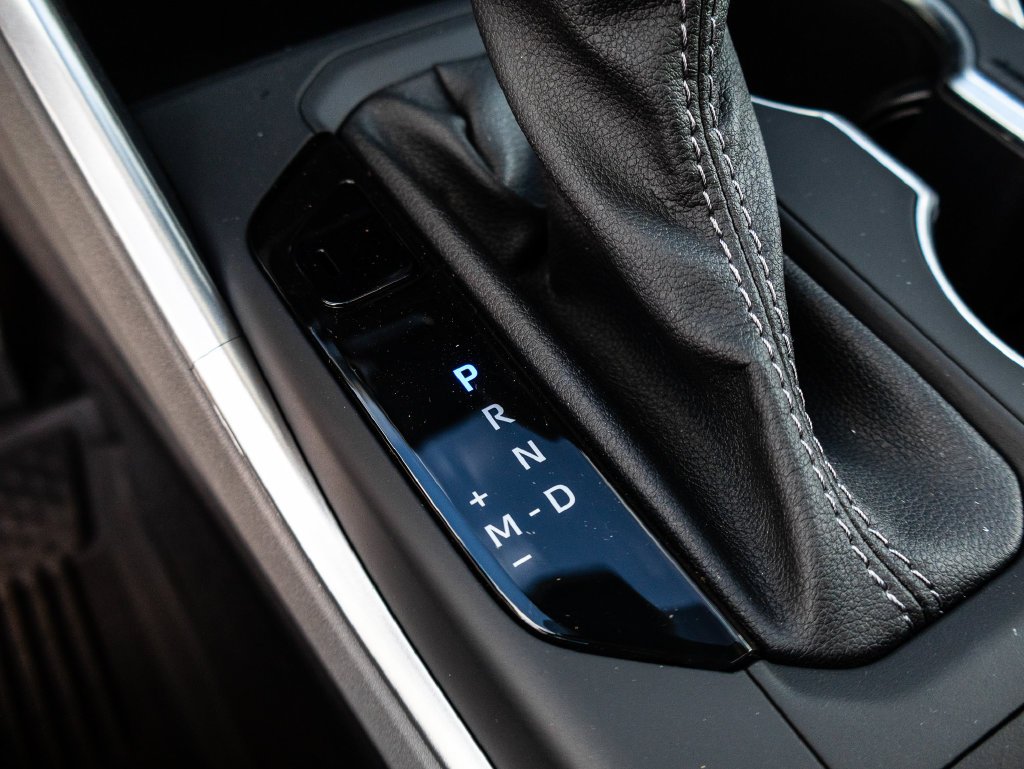 New 2026 Wind Chill Pearl <sup>1</sup> Toyota  XLE image 24