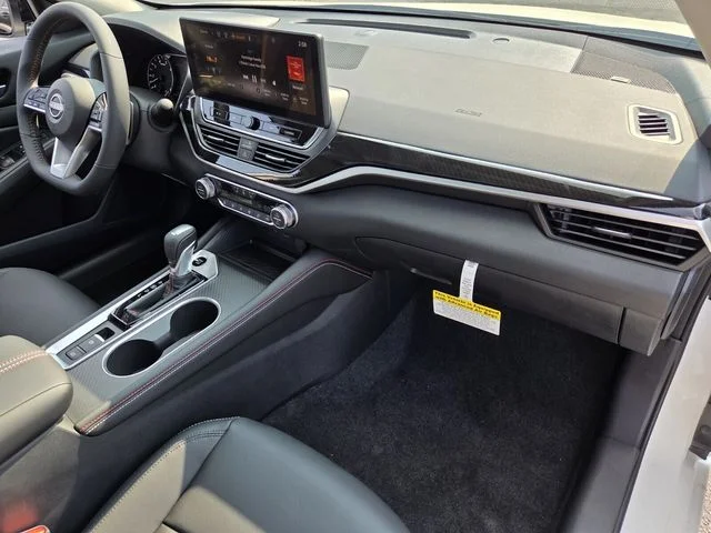New 2026 White Nissan 2.5 SR image 11