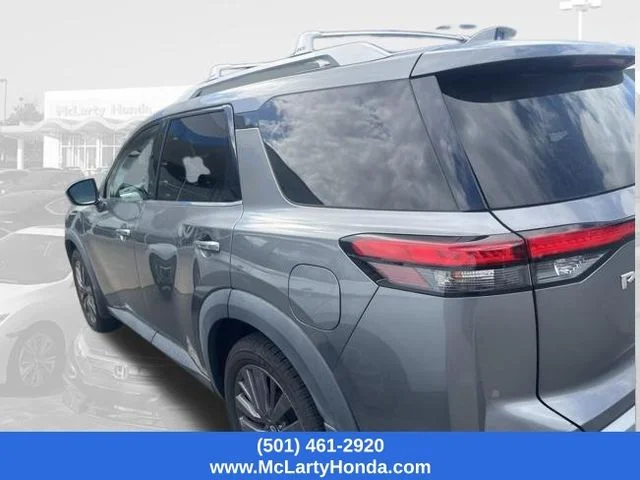 Used 2023 Gun Metallic Nissan SL image 7