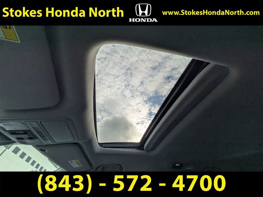 Used 2020 White Honda EX-L image 25