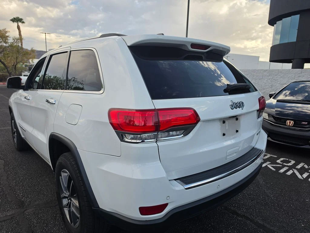 Used 2019 White Jeep Limited image 7