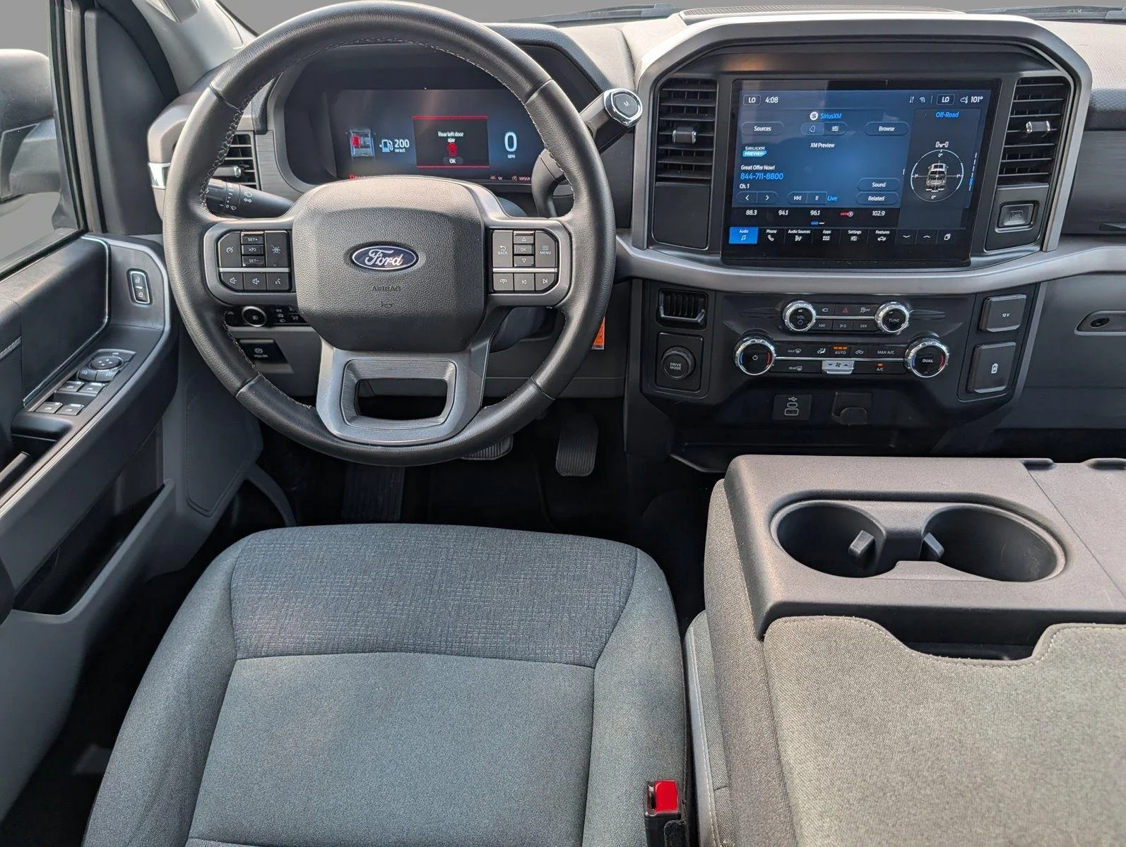 Used 2025 Oxford White Ford XLT image 28