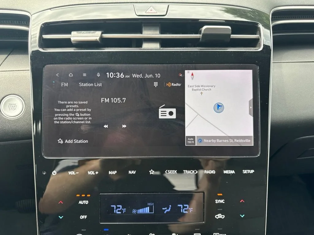 Used 2023  Hyundai SEL Premium image 19