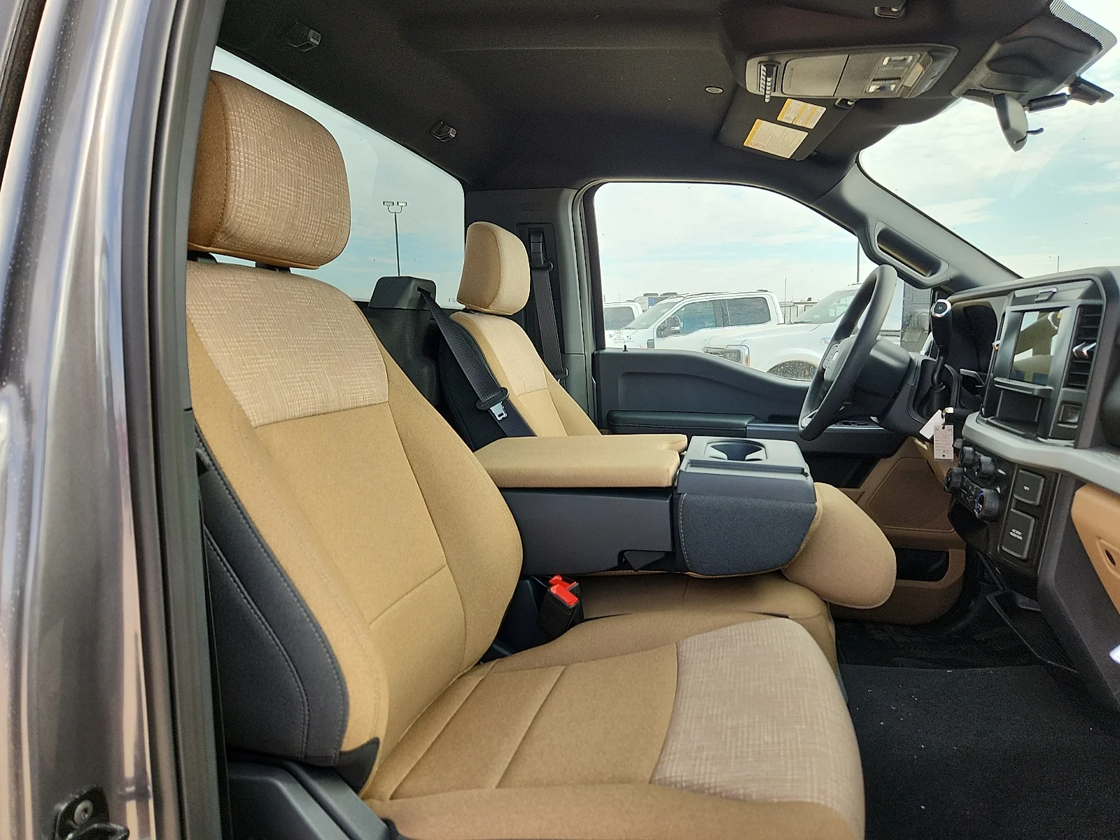 New 2027 Carbonized Gray Metallic Ford XLT image 19