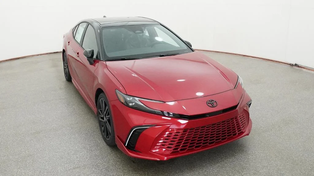 New 2026 Supersonic Red with Midnight Black Metallic roof Toyota XSE image 8
