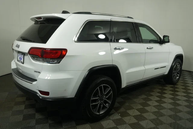 Used 2020 Bright White Clearcoat Jeep Limited image 3