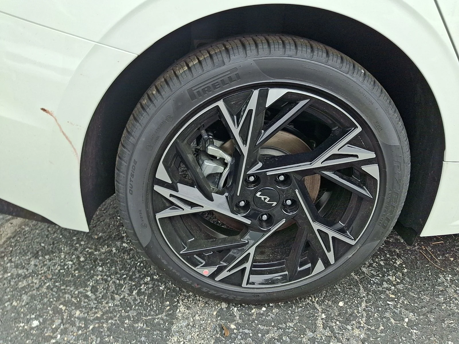 New 2026 White Kia GT-Line image 10
