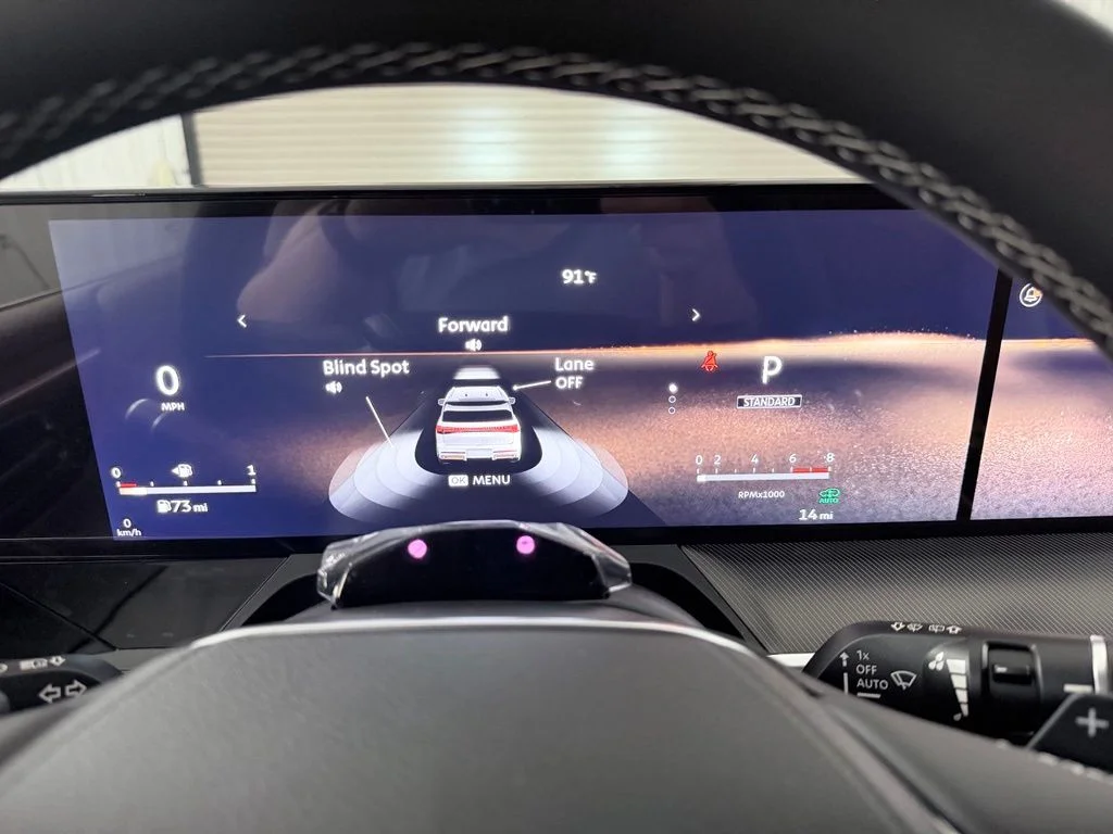 New 2027 RADIANT WHITE INFINITI Luxe 2WD image 16