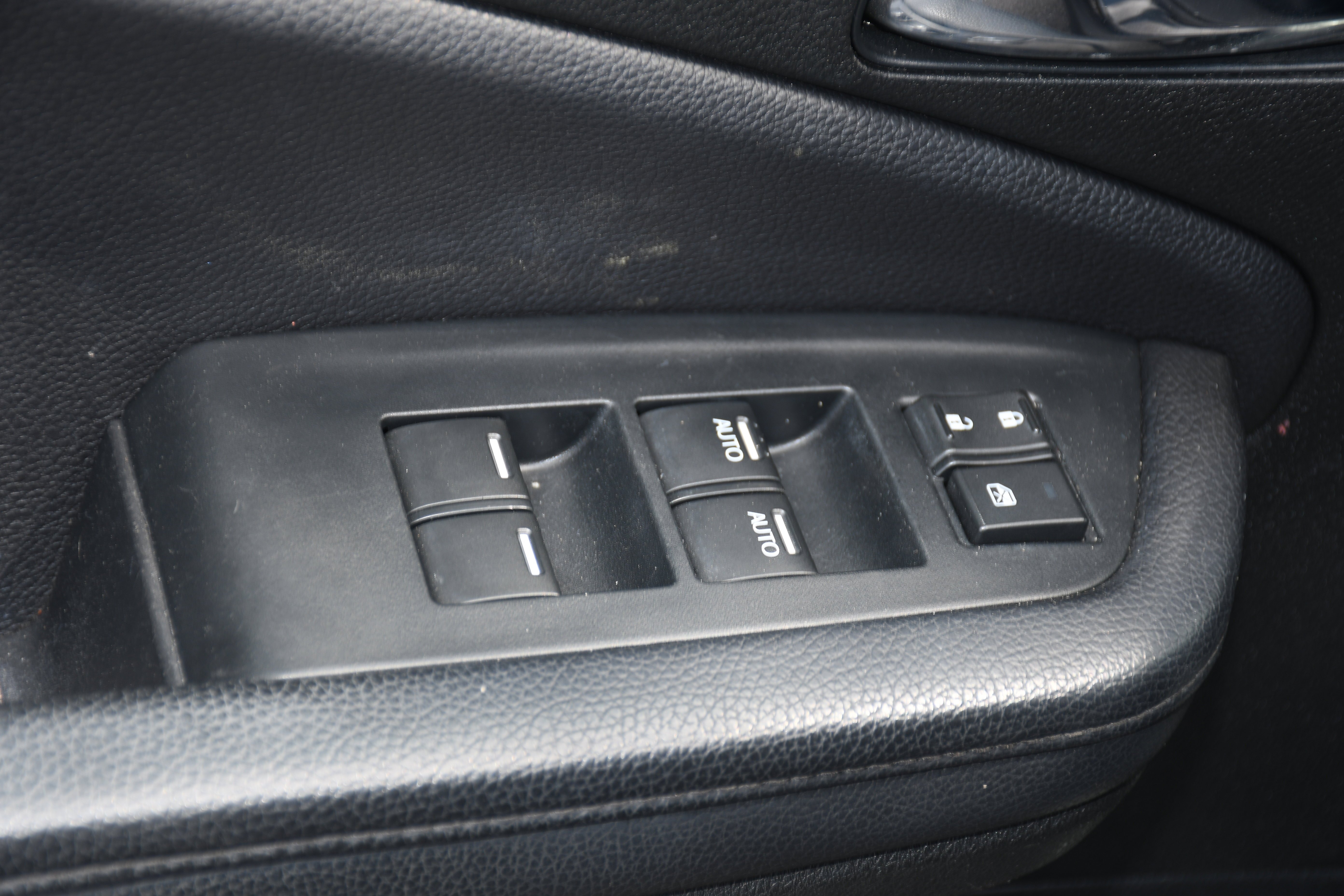 2022 Honda Pilot Elite - Photo 11