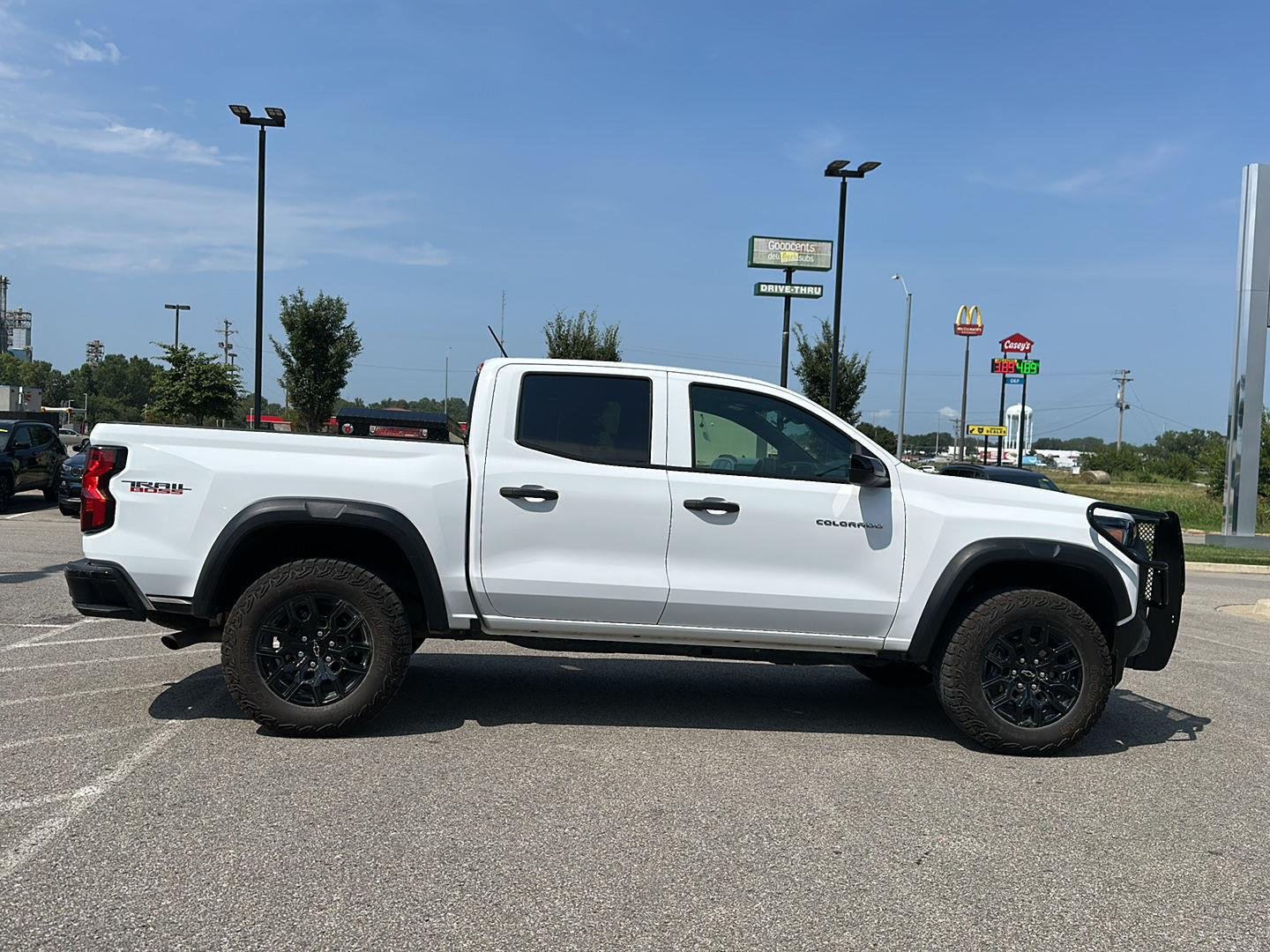 Used 2026 Summit White Chevrolet 4WD Trail Boss image 6