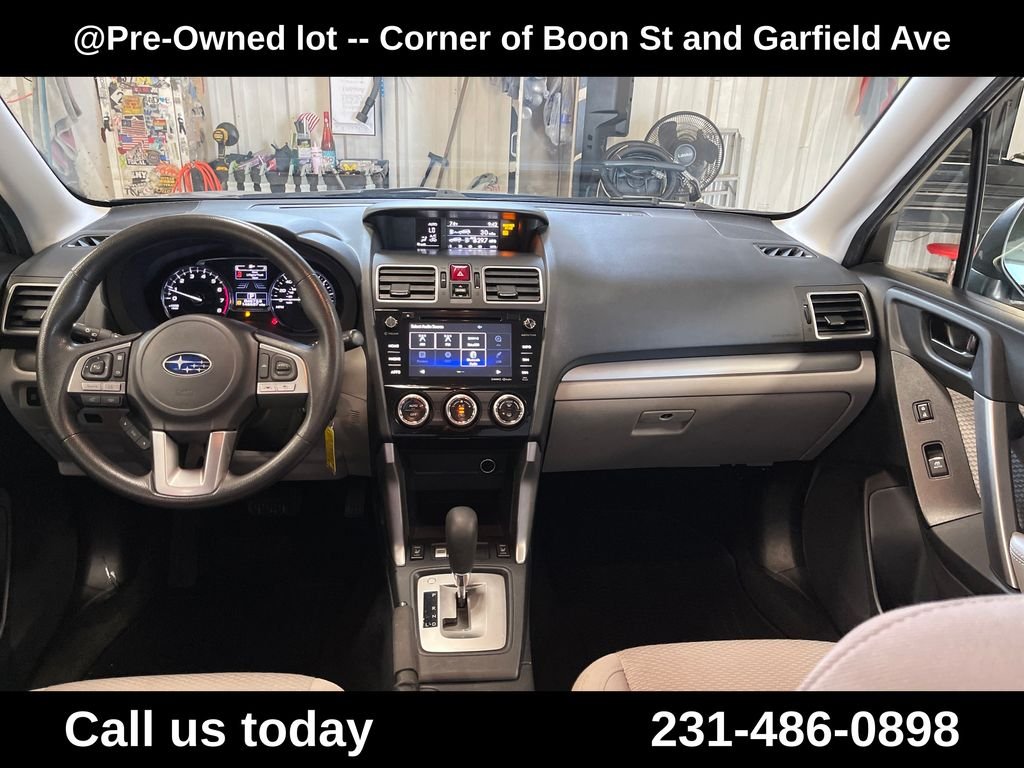 Used 2018 Gray Subaru 2.5i Premium image 25