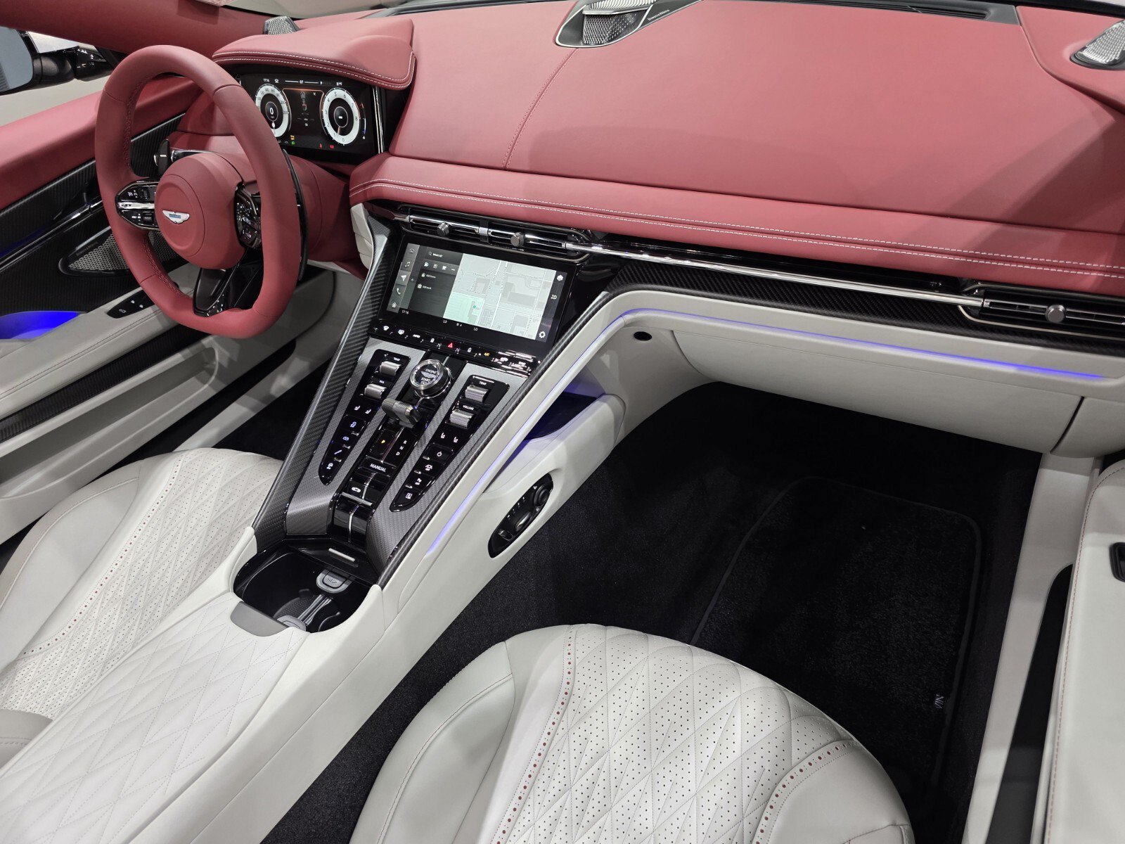 2026 Aston Martin DB12 Base - Photo 23