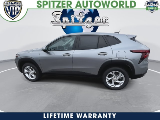 2026 Chevrolet Trax photo 9 of 40