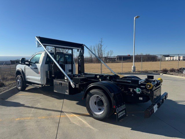 New 2025 Oxford White Ford XL image 6